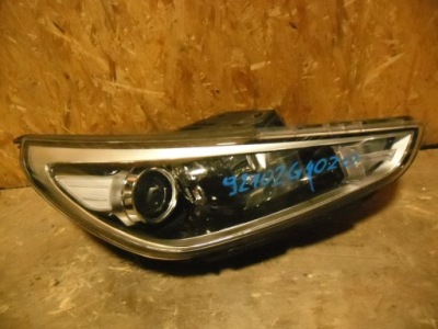 Лампа фара правий права i30 3 iii 92102g4020 фото №1