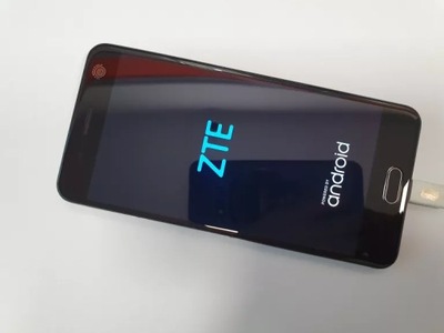 TELEFON ZTE BLADE V8