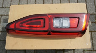 Задня ліва лампа berlingo iv combo e life фото №1