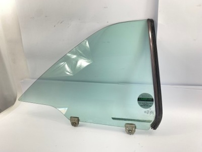 Скло бічна pawy задній права задня mercedes w124 купе ce c124 фото №1