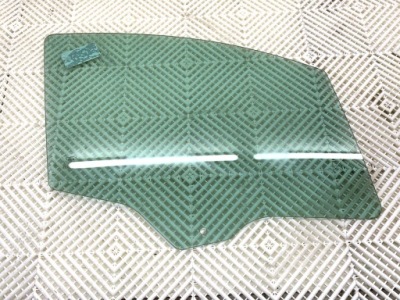 Скло правий перед ford transit courier minivan et76-a21410-a фото №1