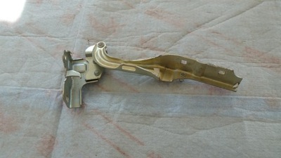 Alfa romeo giulietta петля капот правый 50519481 фото №1