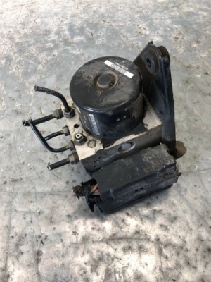 Насос abs skoda octavia ii scout 1k0614517bk 1k0907379ap фото №1