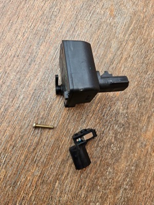 Jeep cherokee kj 01-07r замок скло кришки фото №1