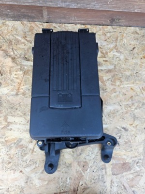 Основа корпус акумулятор vw volkswagen 1k0915333h фото №1