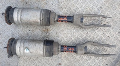 Амортизатор пневматический перед lp velar j8a2-3c285-ac j8a2-3c286-ac фото №1