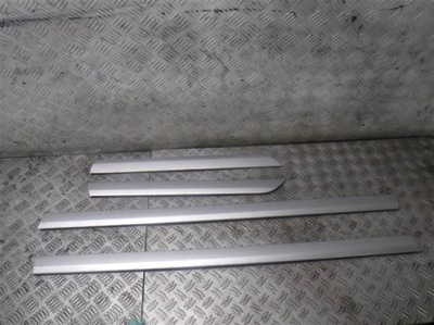 Молдинг двері ліва задня audi a3 8p 5d hb ly7h фото №1