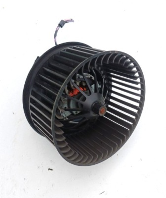 Ford focus mk3 воздуходувка обдув вентилятор av6n-18456-ca фото №1