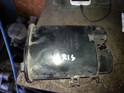 Toyota yaris i 1.0 99-05 - фільтр вугільний фото №1