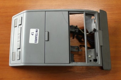 Лампа потолочный vw touareg 7l0868403 фото №1