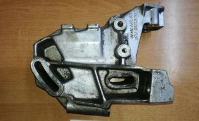 Кронштейн mercedes w123 6172380330 фото №1