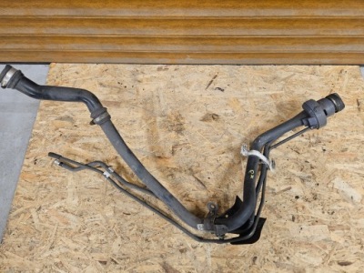 Toyota prius plus заливная горловина топлива труба заливной фото №1