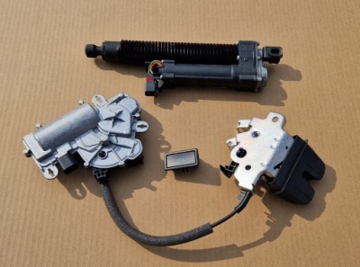 Замок доводчик кришки циліндр passat b8 sedan комплект фото №1