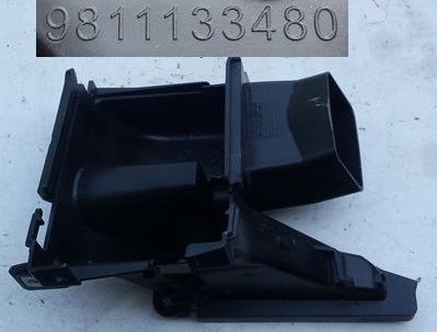 Впуск воздуха левый proace rifter 9811133480 фото №1