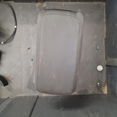 Підлокітник audi q2 81a 81a864283b фото №1