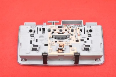 Лампа освітлення салону задня 1673520 opel astra 5 v k 15-20 фото №1