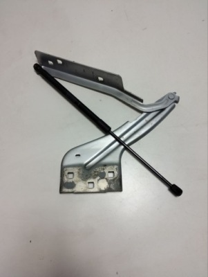 Петля капот права jaguar f pace lh-hk83-16801 фото №1