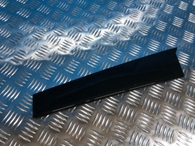 Kia stinger молдинг вертикальна двері правий задній фото №1