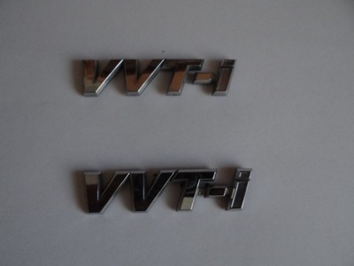 INSIGNIA CON LOGOTIPO VVTI TOYOTA RAV 4 II 03-05R  