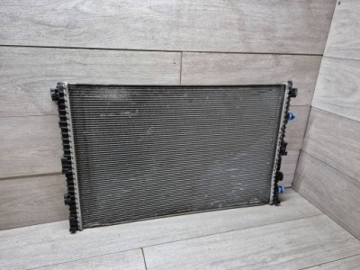 11631. audi q7 cayenne радиатор wody 4m0145804t фото №1