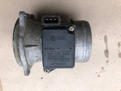Витратомір audi a3 a4 b5 1.6 037906761b фото №1