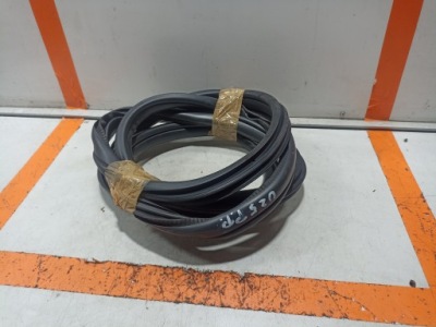 Mini countryman u25 прокладка кузовна двері правий перед фото №1