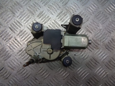 Toyota оригинальный номер 85130-05090 моторчик дворники фото №1