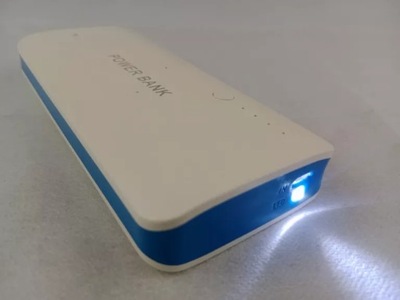 POWERBANK 20000MAH Z LATARKĄ