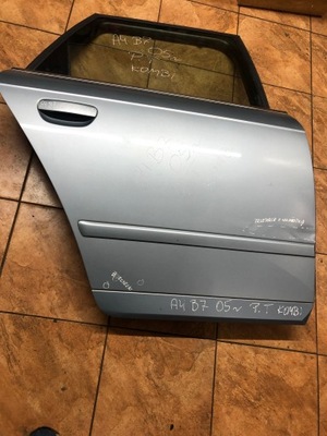 Двері правий задня audi a4 b7 kombi 1.9tdi .anglik фото №1