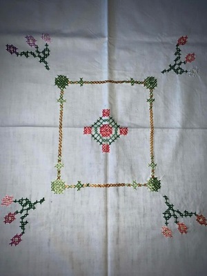 Bawełniany haftowany obrus