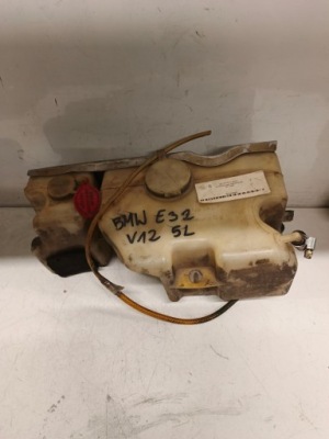 Бачок омивача bmw e32 фото №1