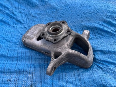 Поворотный кулак ступица левая перед ferrari f149 458 italia 812 фото №1