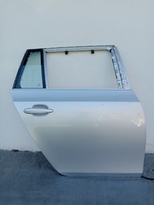 Двері праве правий задня bmw 5 e61 354 titansilber фото №1