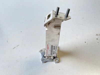 Toyota prius prime 2017- кронштейн бампера правая фото №1