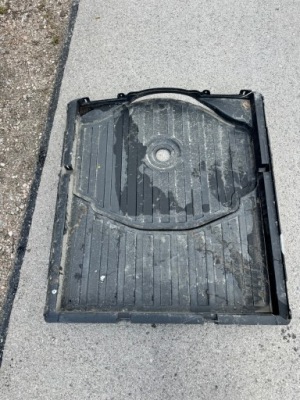 Audi a4 b6 avant пол багажника ниша колеса фото №1