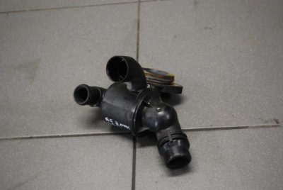 Корпус термостата audi a5 2.0 tdi cgl 03l121111ad фото №1
