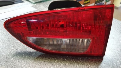 Subaru tribeca b9 права лампа кришки задня 2zr946090 фото №1