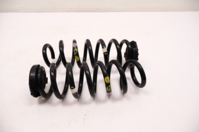 Maserati grecale 2.0 mhev пружины задний  67022011 фото №1