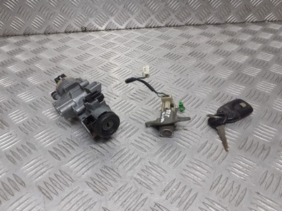 Замок запалювання з ключ + замок кришки mazda 323 f фото №1