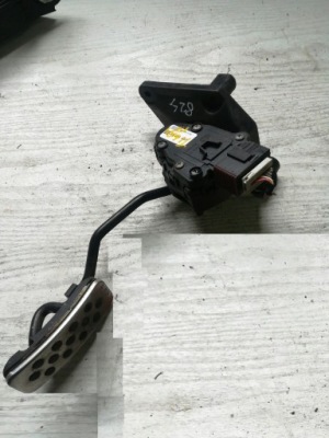 824 потенціометр газу opel tigra b 55351467 фото №1