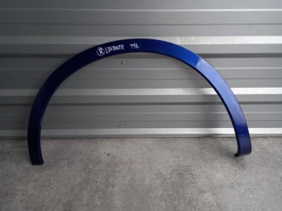 Maserati levante молдинг крила задня права фото №1