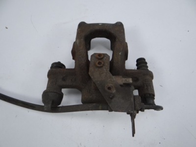 Ghibli iii 3.0 d супорт гальмівний лівий задня 06700096670 фото №1