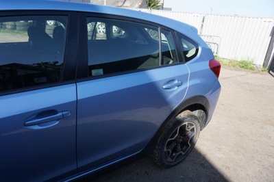 SUBARU XV DE PUERTA IZQUIERDA PARTE TRASERA E7F NIEBIESKIE VENTANAS 2013ROK  