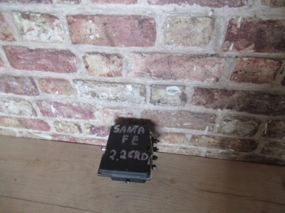 Насос abs 58910-2b650 hyundai santa fe ii lift 2.2 фото №1