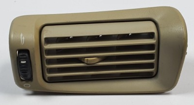 Решітка обдув права volvo xc90 130082128 фото №1