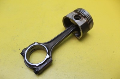 Поршень шатун 55197262 grande punto ii 1.2 8v фото №1