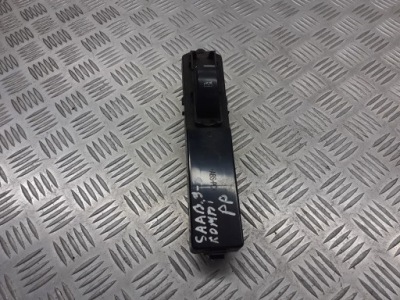 Панель стекло правый перед saab 9-3 12758528 фото №1