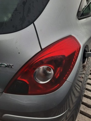 Opel corsa d лампа правий задня фото №1