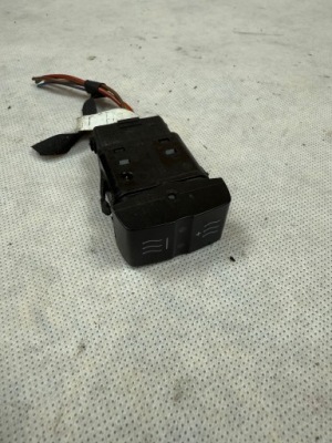 Дополнительный переключатель webasto sprinter 906 рестайлинг  6395451907 фото №1