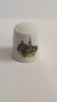 porcelanowy naparstek kolekcjonerski